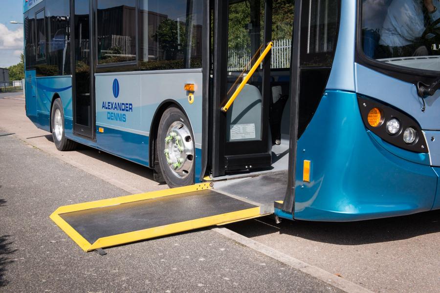 Детали экстерьера Alexander Dennis Enviro200 2017 года  (NA) (фото 10 из 13)